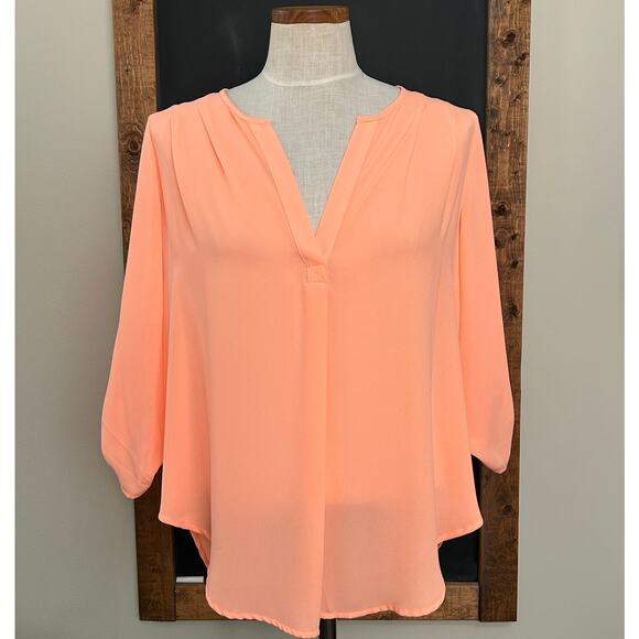 Lush Flowy Blouse M Peach Coral V Neck 3/4 Sleeve Lightweight Work Casual Top - Picture 1 of 10